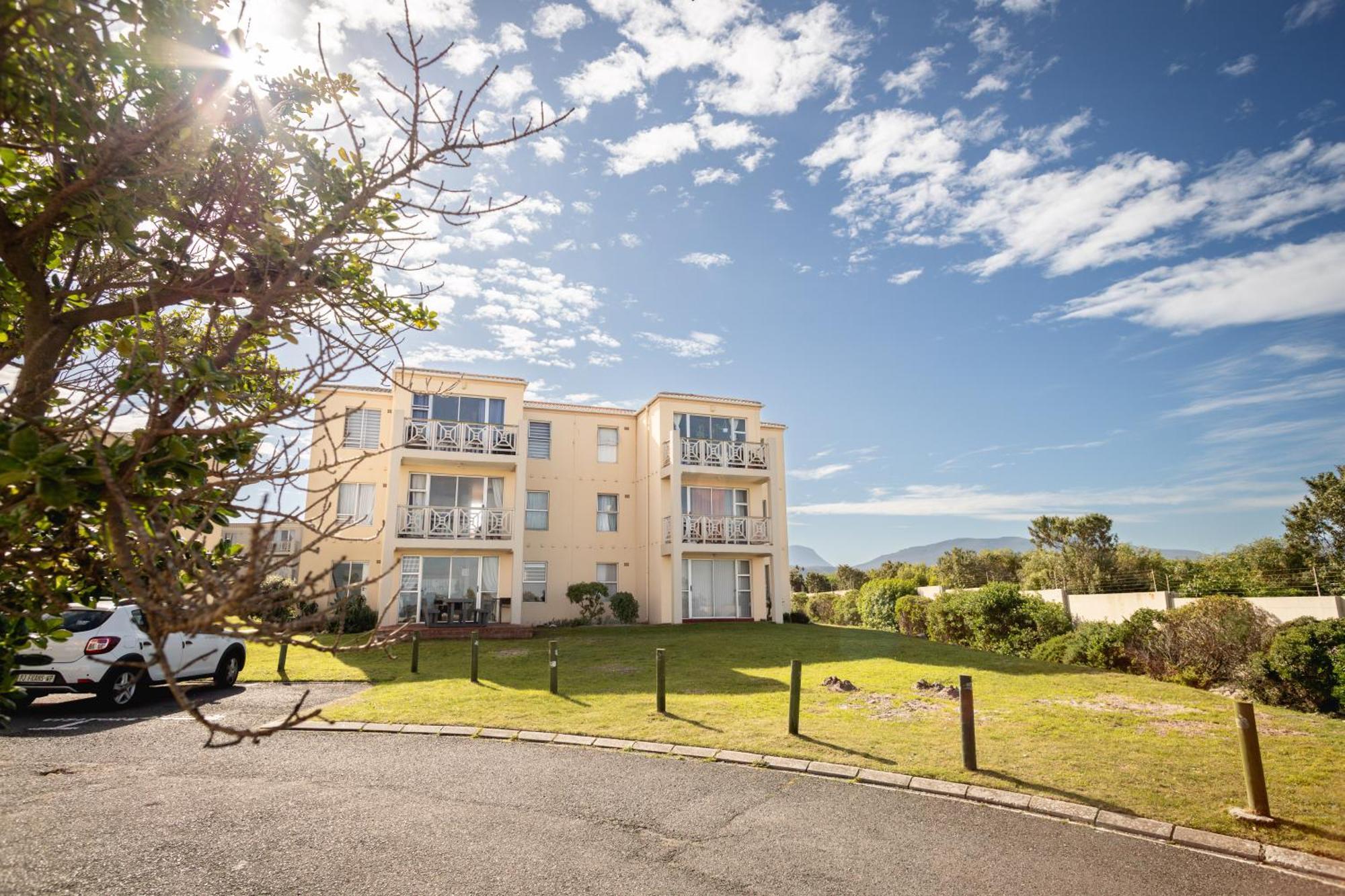 Ocean Whisper Unit 79 Hermanus